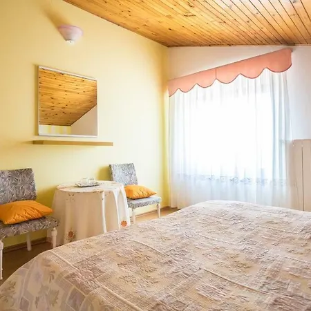 Apartman Leo Apartament Musalez